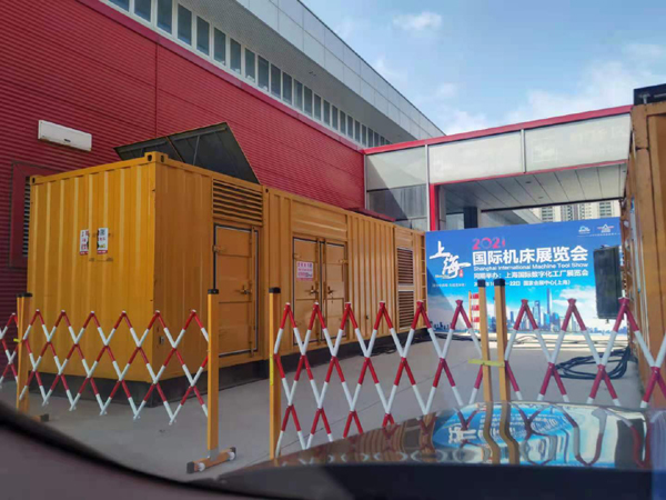 新安发电车出租-发电机无电压或电压太低怎么办?