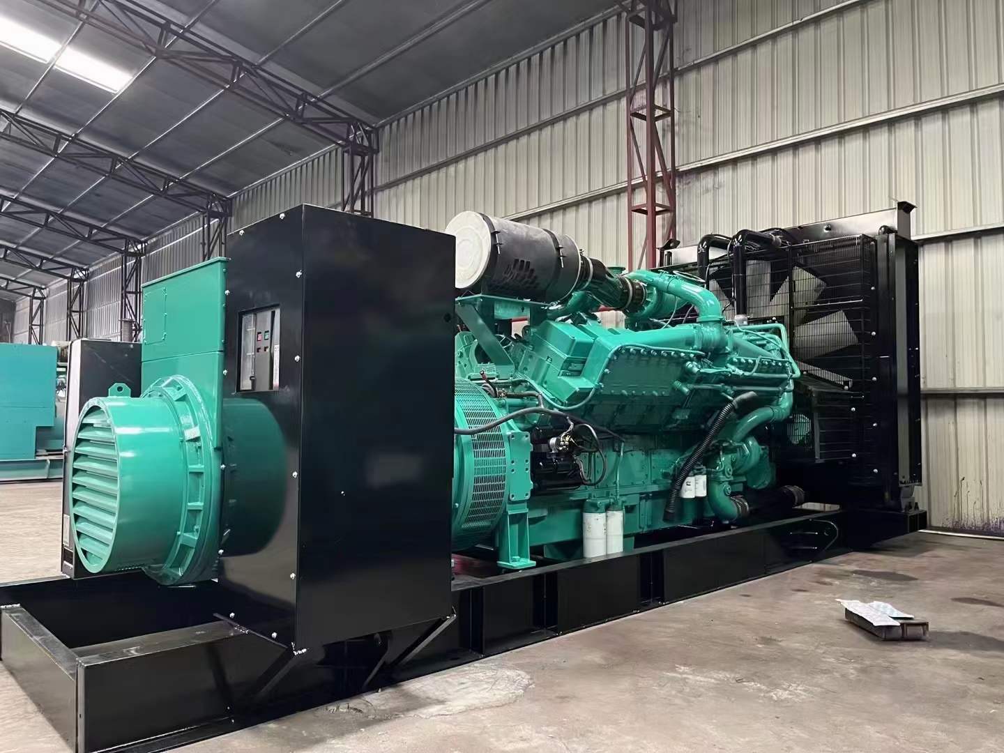 新安如何降低 800kW 柴油发电机输出电流的波动？
