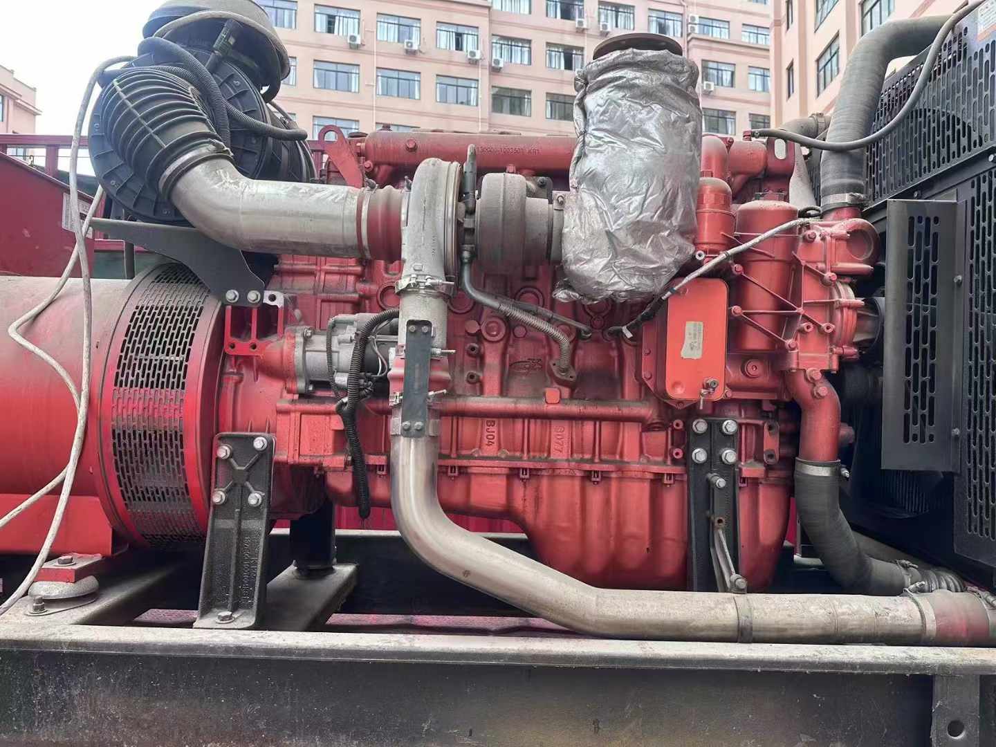 新安如何选择适合 600kW 柴油发电机组的过载保护器？